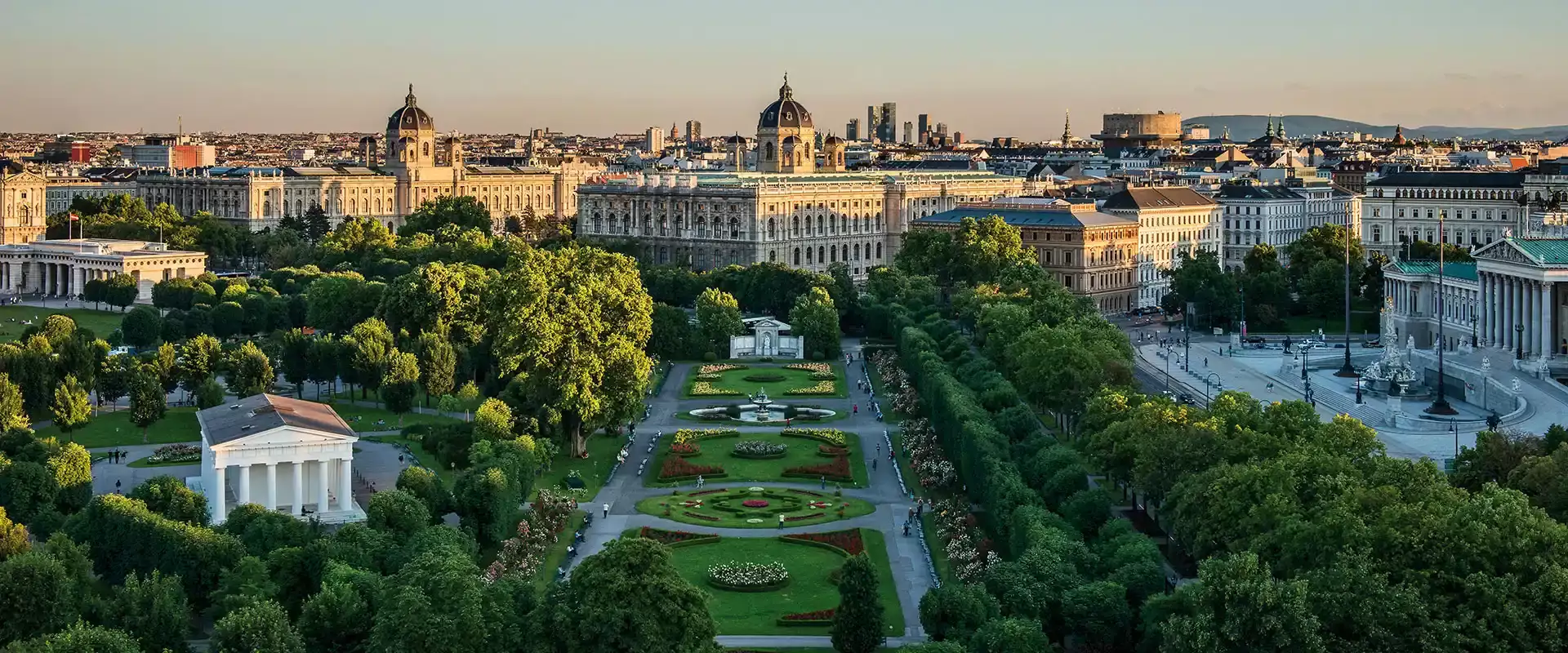 Volksgarten-Museen-parlament-c-wientourismus-chrisian-stemper.webp