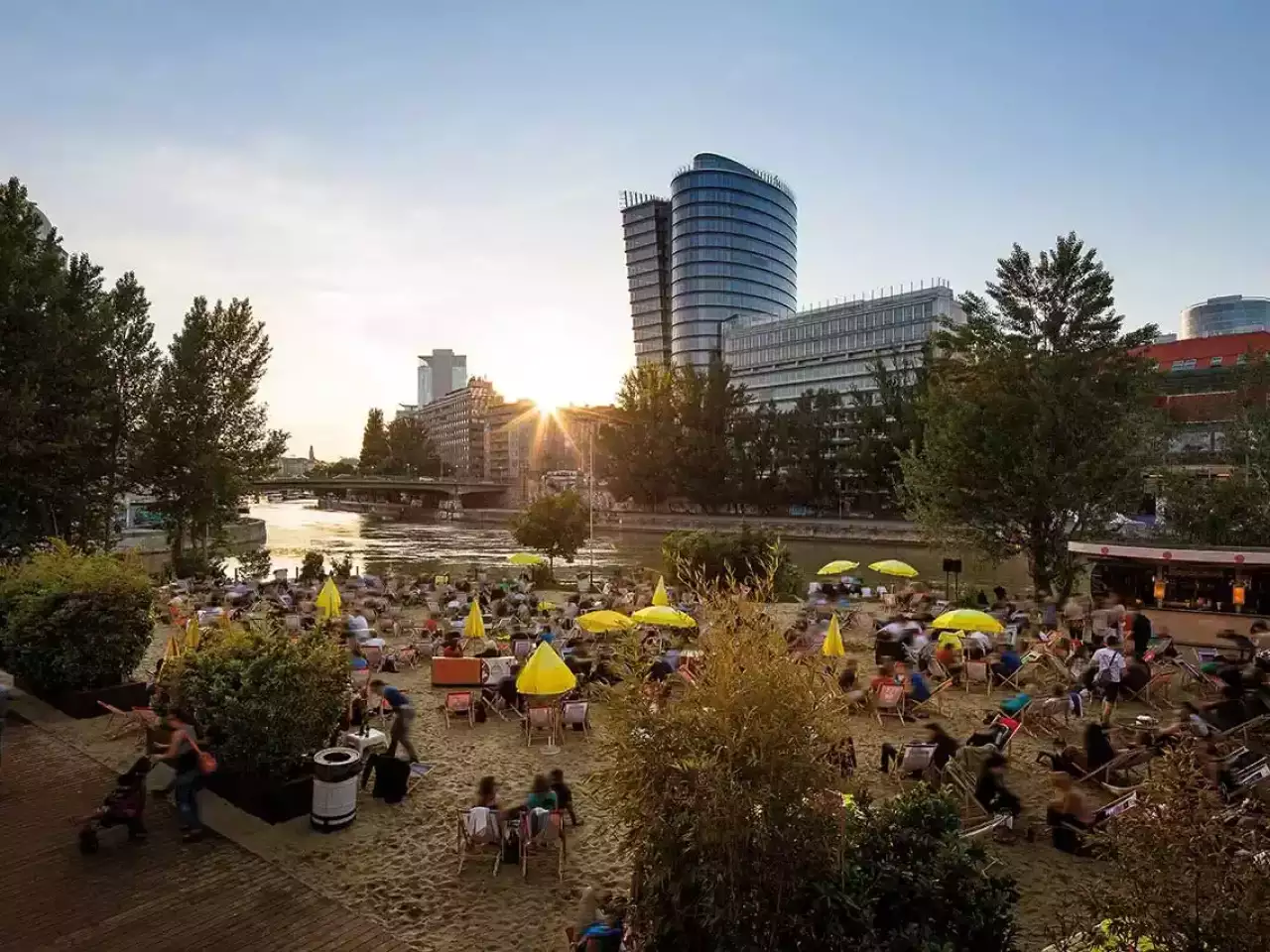 Strandbar Hermann am Donaukanal
